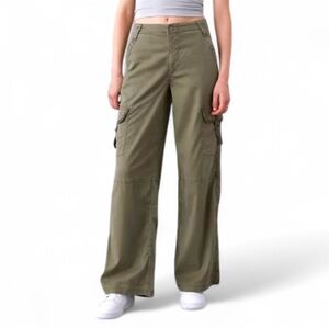 American Eagle Dreamy Drape Cargo Super High-waist Wide Leg Womens Size 24